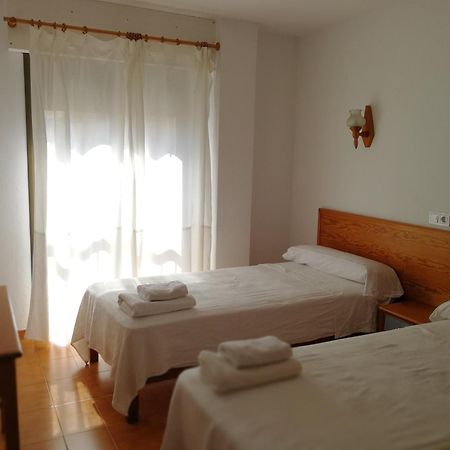 Apartamentos Es Canto (Adults Only) Playa d'en Bossa Kamer foto