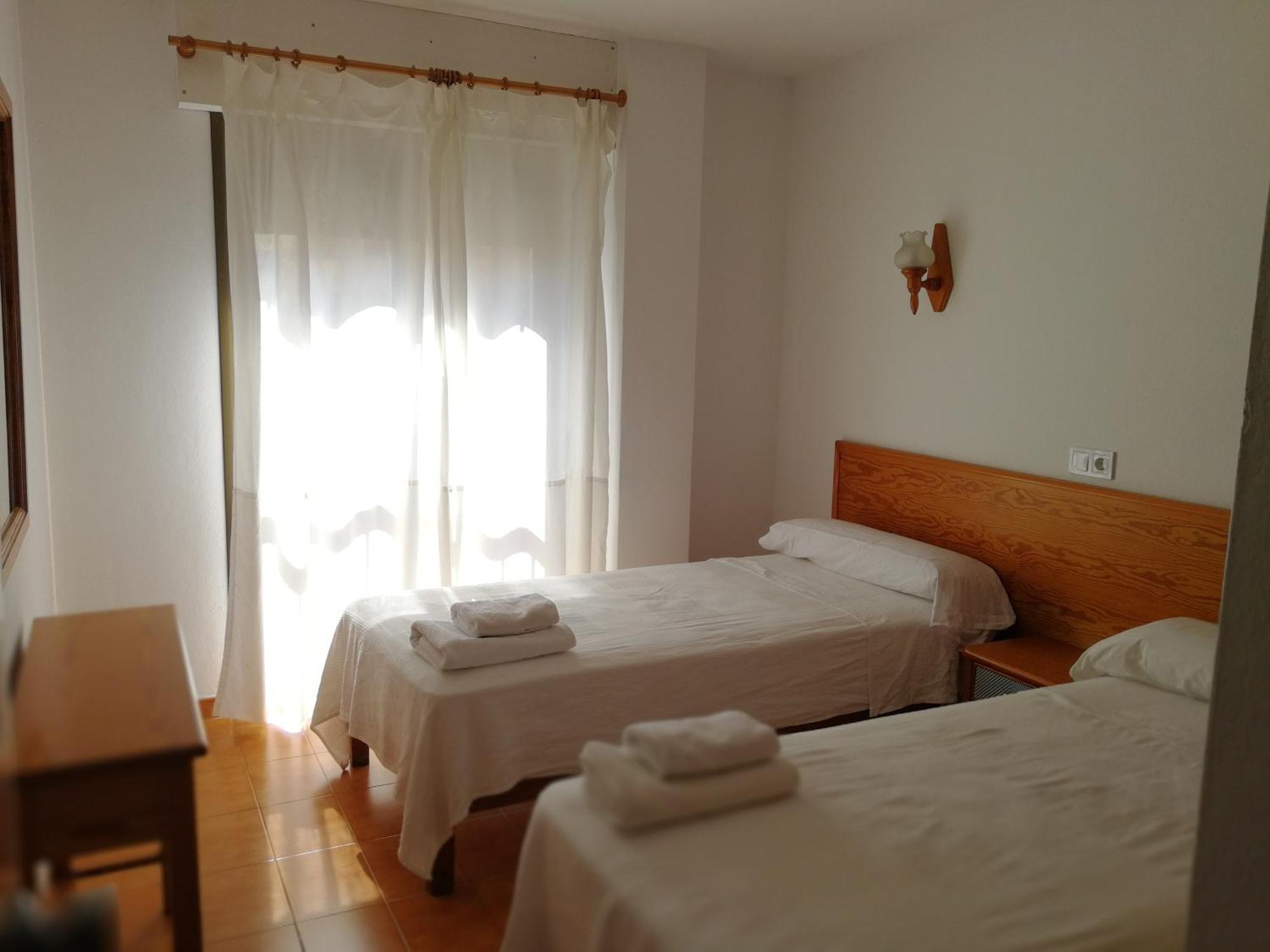 Apartamentos Es Canto (Adults Only) Playa d'en Bossa Kamer foto