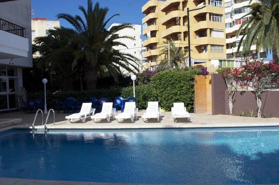 Apartamentos Es Canto (Adults Only) Playa d'en Bossa Buitenkant foto